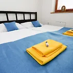 Pierta בובק